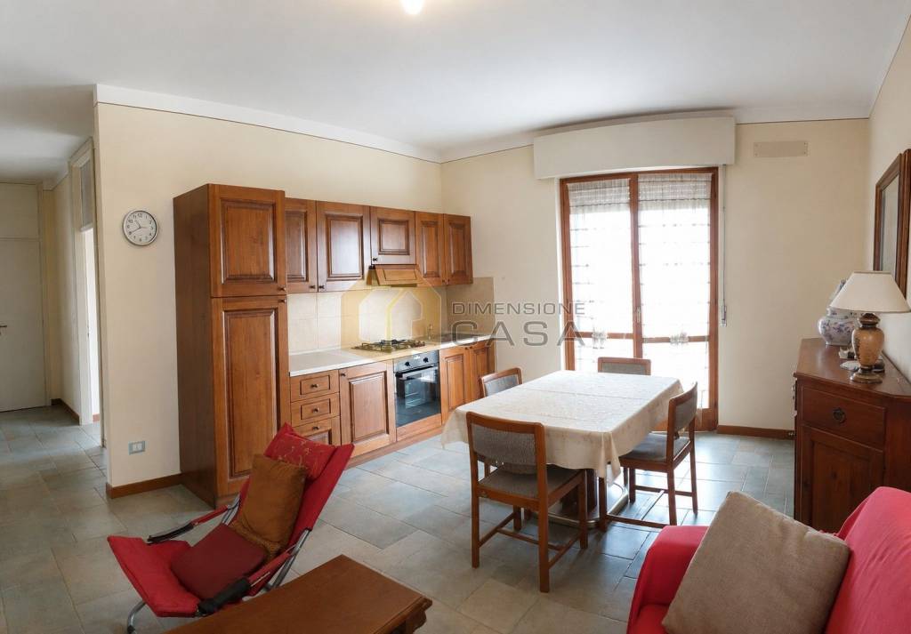 appartamento in vendita a Desenzano del Garda in zona Rivoltella