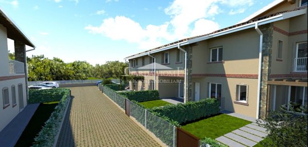 casa indipendente in vendita a Desenzano del Garda in zona Campeggio sul Vò