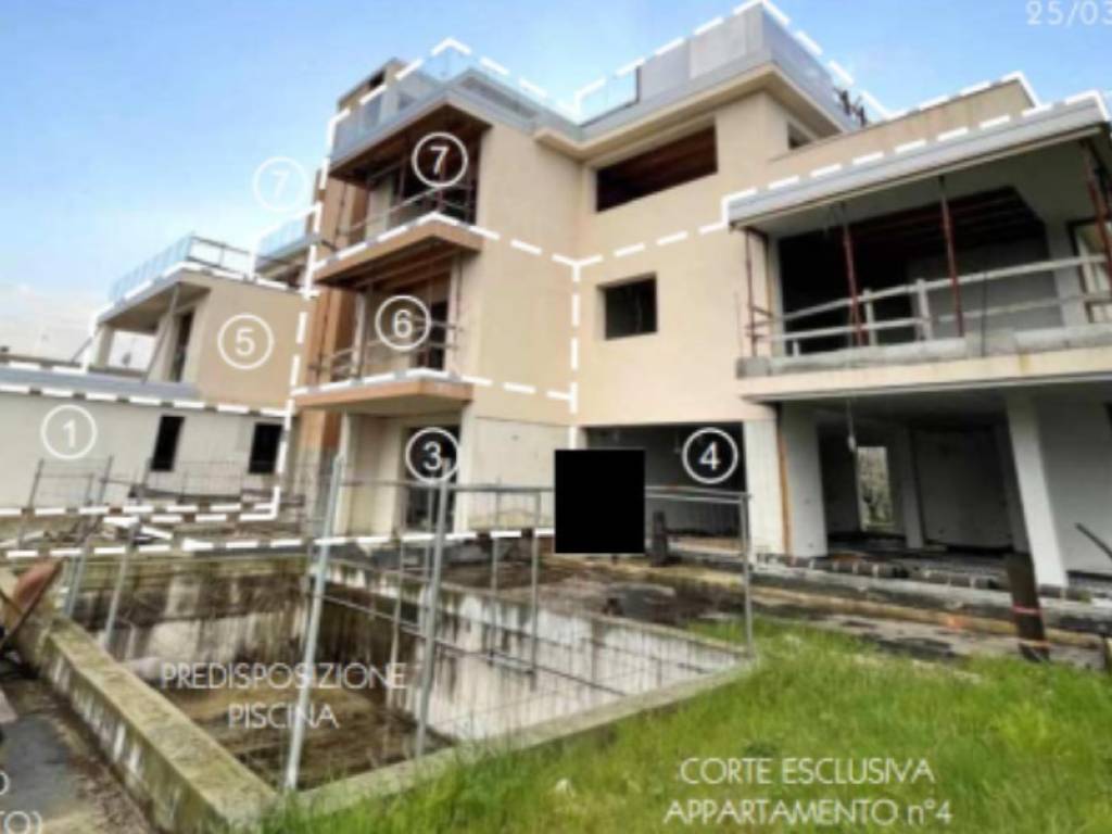 intera palazzina in vendita a Desenzano del Garda in zona Rivoltella
