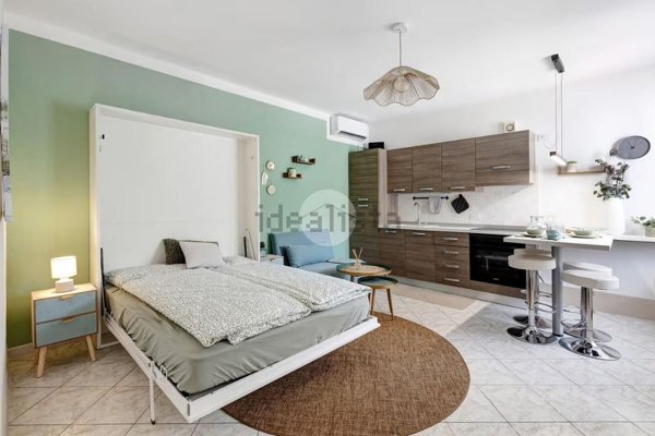 appartamento in vendita a Desenzano del Garda in zona Rivoltella