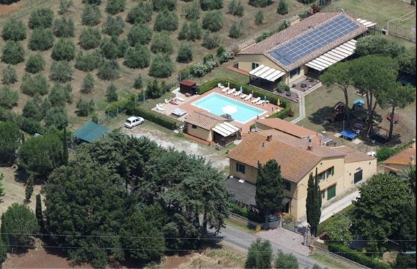 casa indipendente in vendita a Desenzano del Garda in zona San Pietro