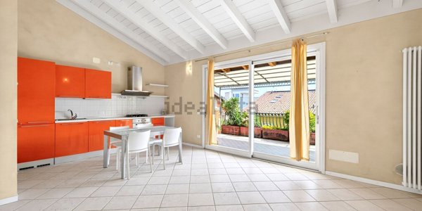 appartamento in vendita a Desenzano del Garda