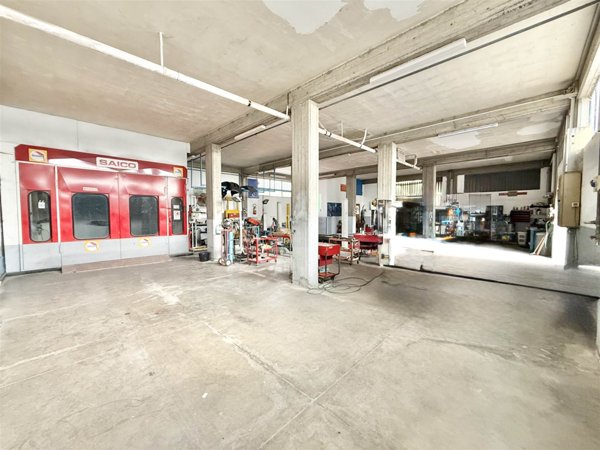 ufficio in vendita a Desenzano del Garda in zona San Pietro