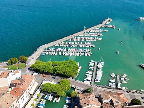 negozio in vendita a Desenzano del Garda
