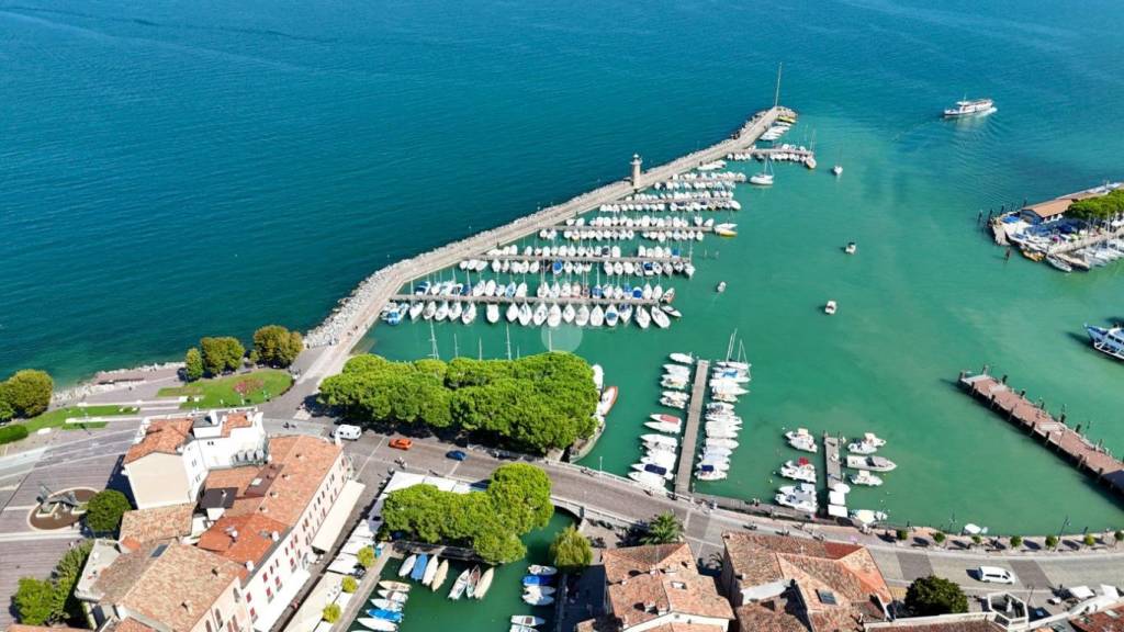 negozio in vendita a Desenzano del Garda
