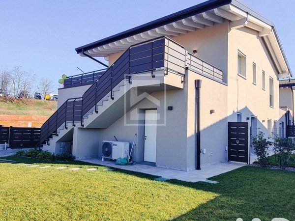 casa indipendente in vendita a Desenzano del Garda