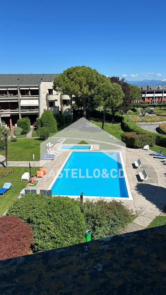 appartamento in vendita a Desenzano del Garda in zona Rivoltella