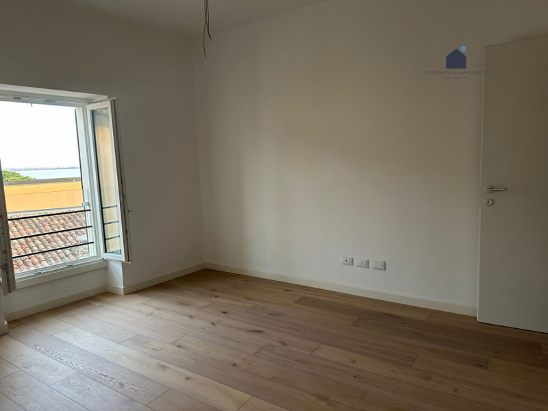 appartamento in vendita a Desenzano del Garda