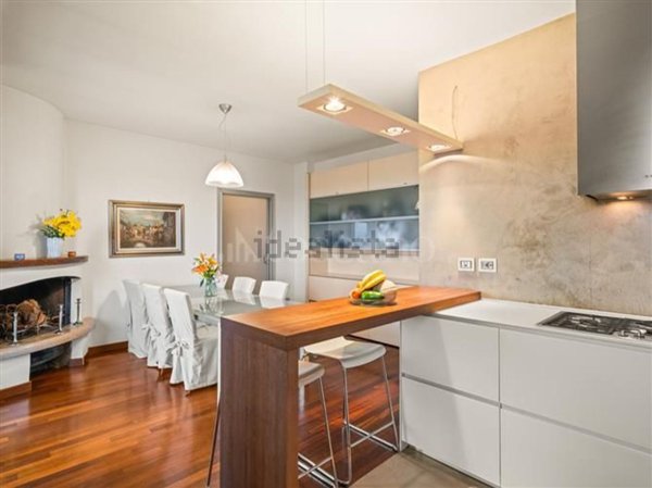 appartamento in vendita a Desenzano del Garda