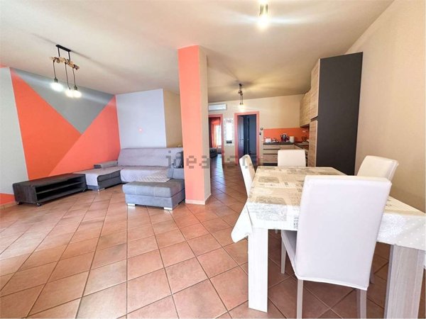 appartamento in vendita a Desenzano del Garda in zona Vaccarolo