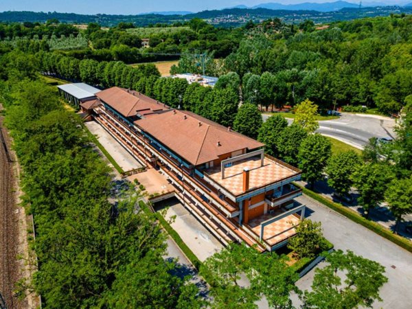 intera palazzina in vendita a Desenzano del Garda