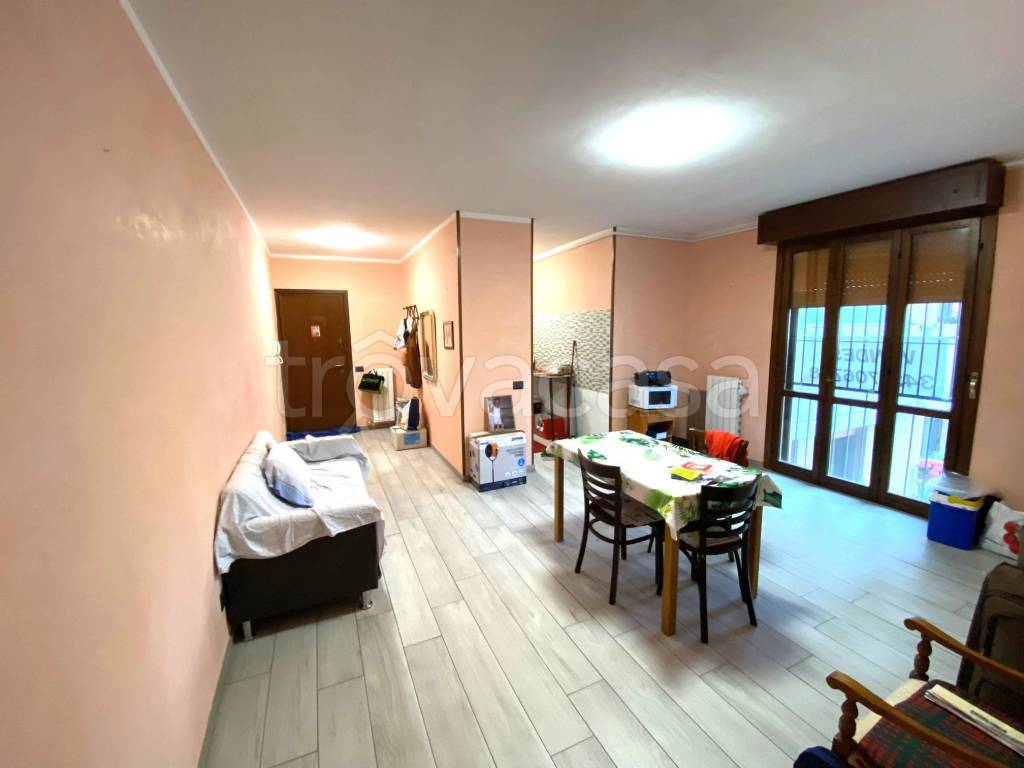 appartamento in vendita a Desenzano del Garda in zona Campeggio sul Vò