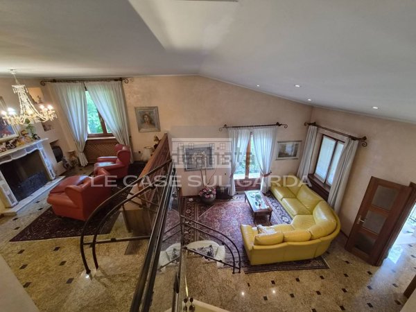 casa indipendente in vendita a Desenzano del Garda