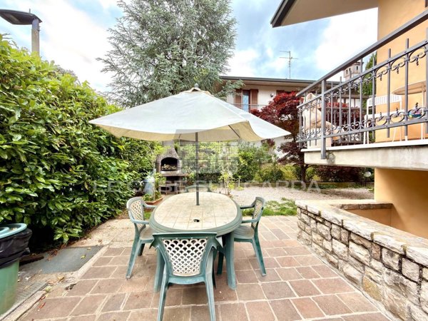 casa indipendente in vendita a Desenzano del Garda
