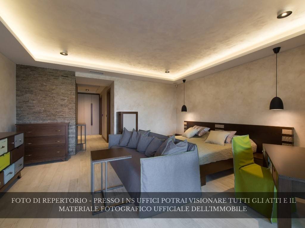 appartamento in vendita a Desenzano del Garda in zona Rivoltella