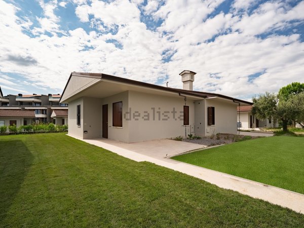 casa indipendente in vendita a Desenzano del Garda