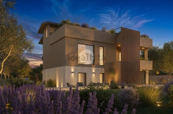casa indipendente in vendita a Desenzano del Garda