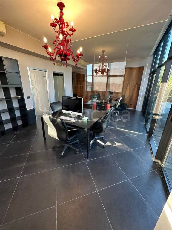 appartamento in vendita a Desenzano del Garda in zona Campeggio sul Vò