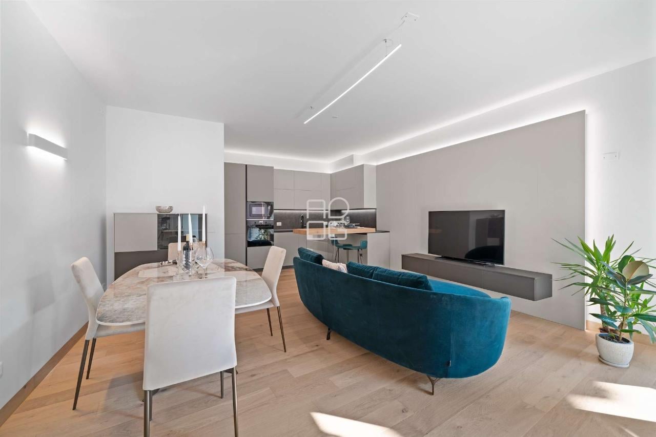 appartamento in vendita a Desenzano del Garda in zona Campeggio sul Vò