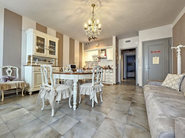 appartamento in vendita a Desenzano del Garda in zona Campeggio sul Vò