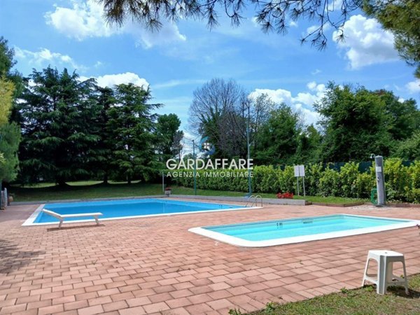 appartamento in vendita a Desenzano del Garda in zona Campeggio sul Vò