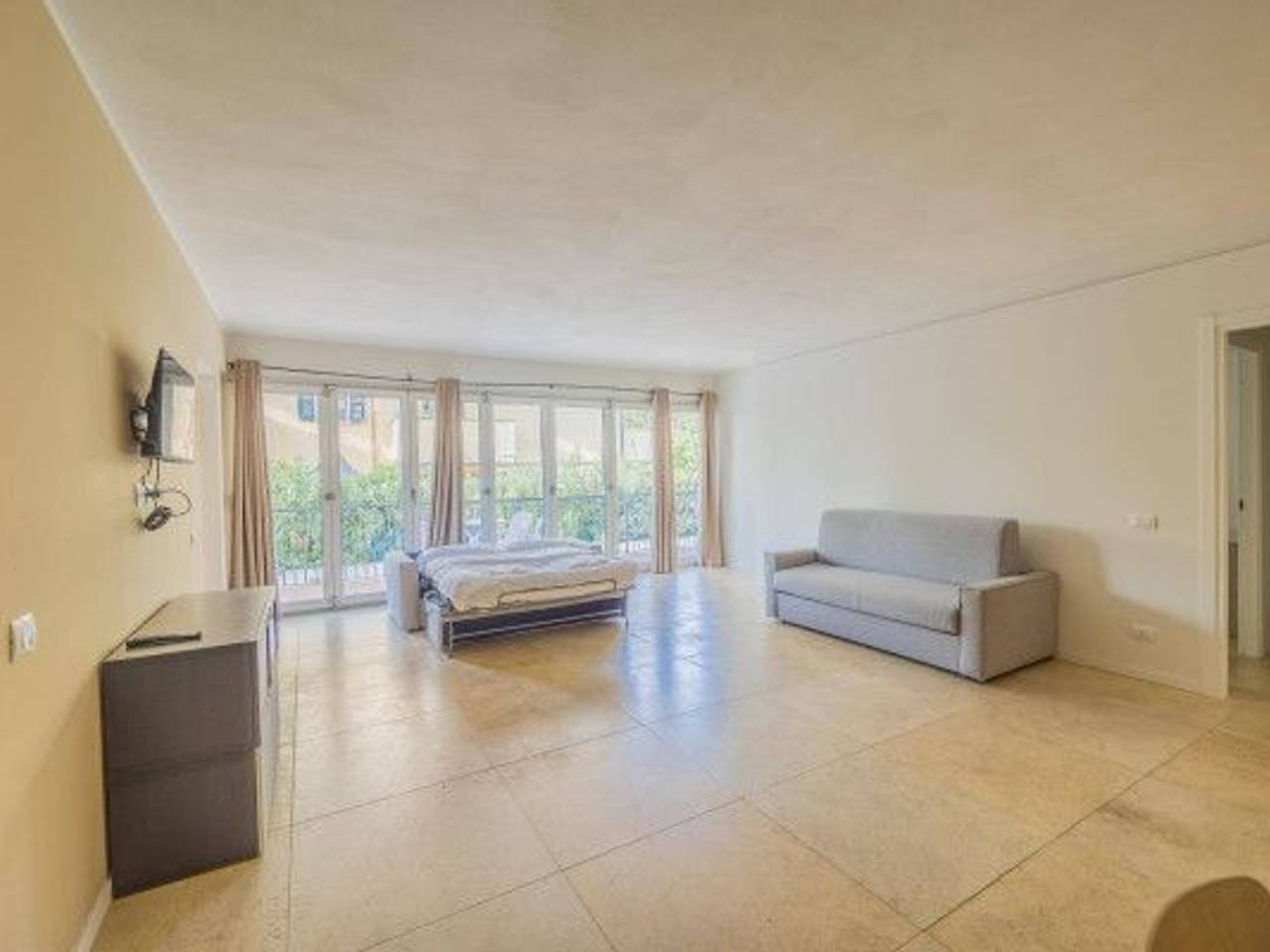 appartamento in vendita a Desenzano del Garda in zona Rivoltella
