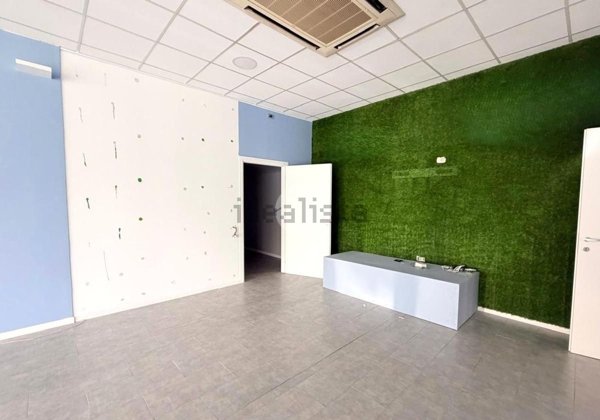 appartamento in vendita a Desenzano del Garda in zona Campeggio sul Vò