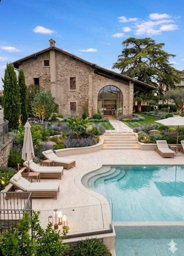 casa indipendente in vendita a Desenzano del Garda in zona Campeggio sul Vò