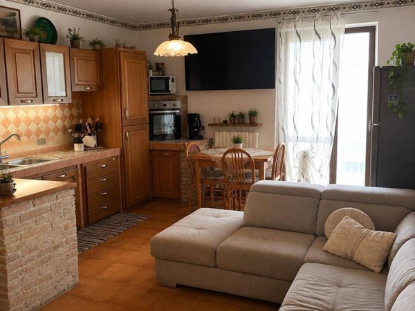 appartamento in vendita a Desenzano del Garda in zona Rivoltella