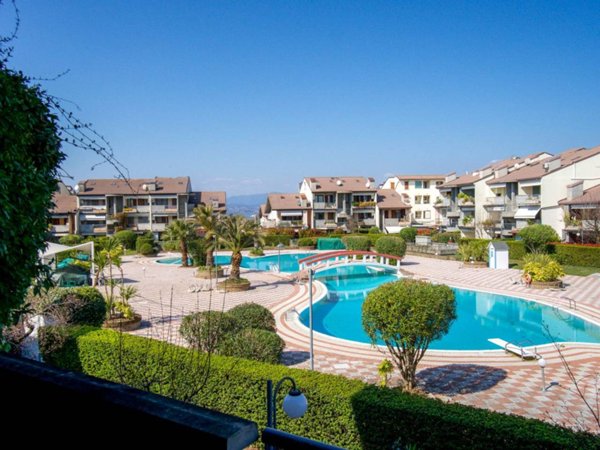 appartamento in vendita a Desenzano del Garda in zona Rivoltella