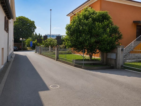 appartamento in vendita a Desenzano del Garda in zona San Pietro