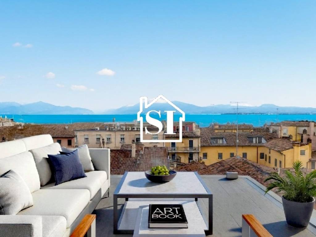 appartamento in vendita a Desenzano del Garda in zona Campeggio sul Vò