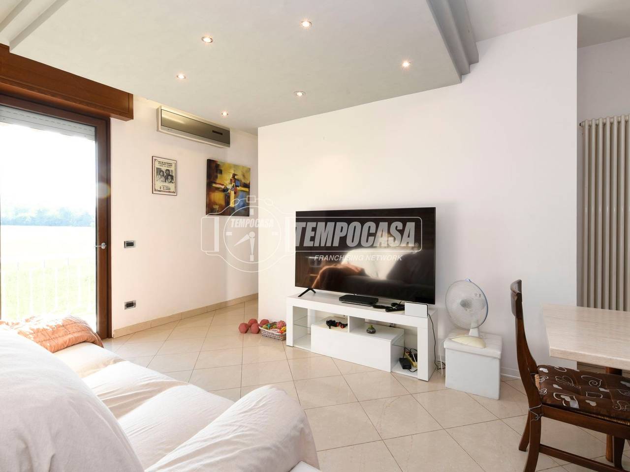 appartamento in vendita a Desenzano del Garda in zona Campeggio sul Vò