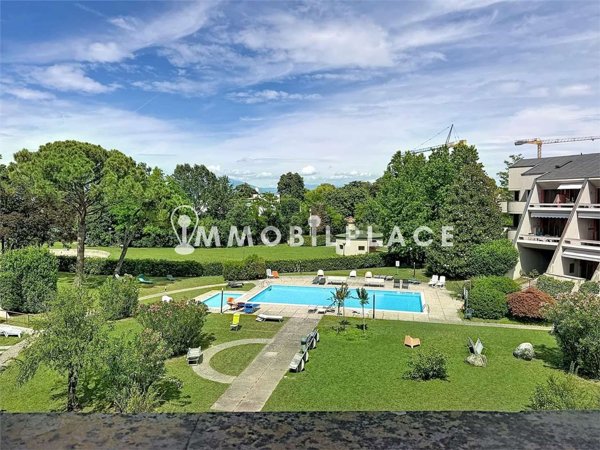 appartamento in vendita a Desenzano del Garda in zona Rivoltella