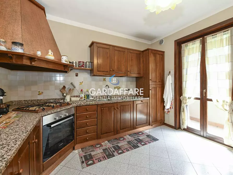 casa indipendente in vendita a Desenzano del Garda