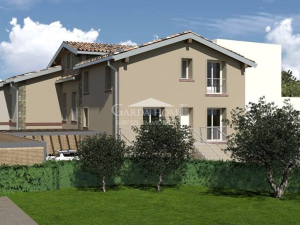 appartamento in vendita a Desenzano del Garda in zona Campeggio sul Vò