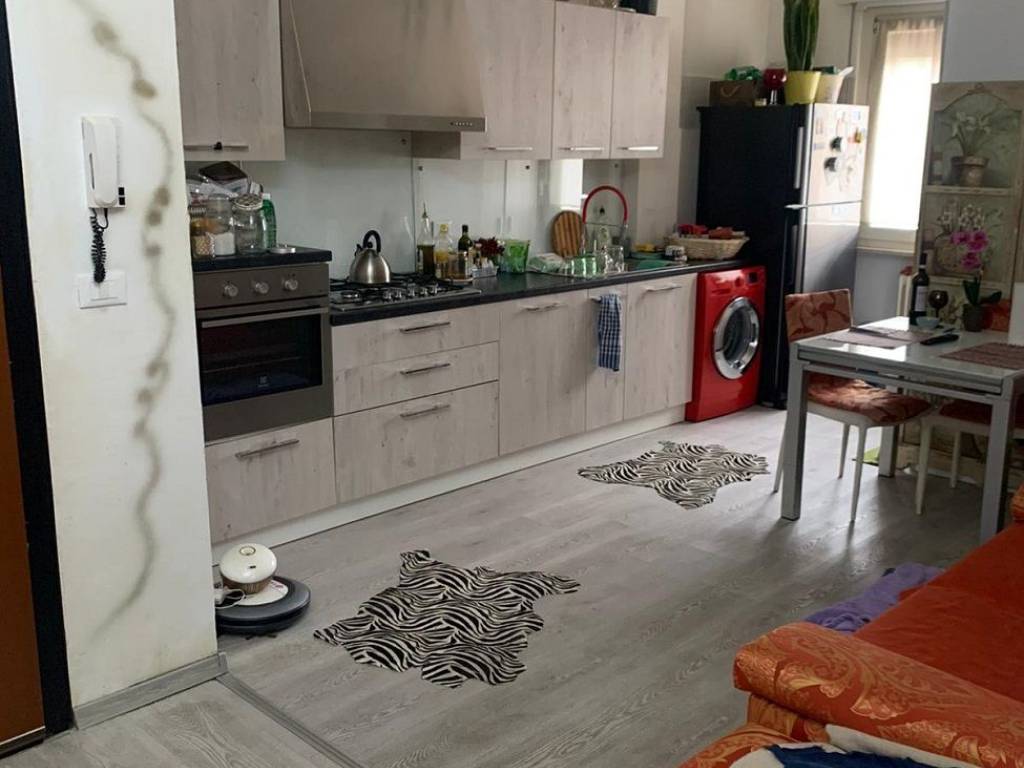 appartamento in vendita a Desenzano del Garda in zona Campeggio sul Vò