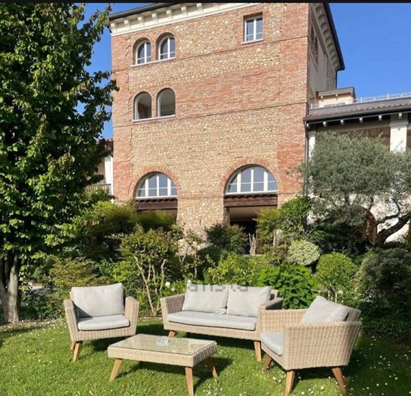 appartamento in vendita a Desenzano del Garda