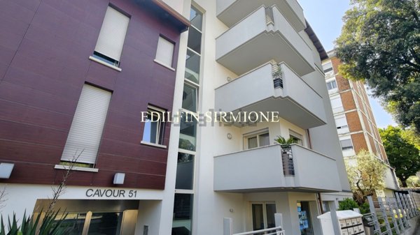 appartamento in vendita a Desenzano del Garda in zona Campeggio sul Vò