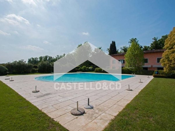 appartamento in vendita a Desenzano del Garda in zona Rivoltella