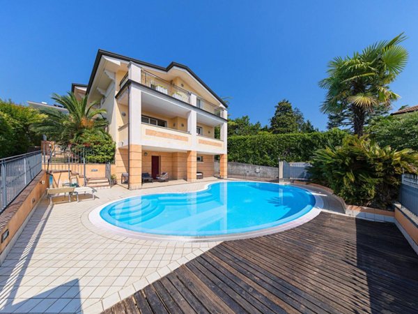 appartamento in vendita a Desenzano del Garda