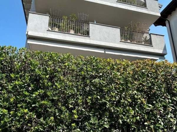 appartamento in vendita a Desenzano del Garda in zona Campeggio sul Vò