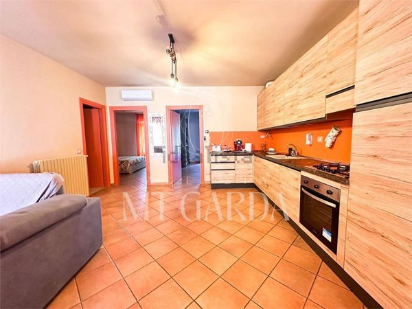 appartamento in vendita a Desenzano del Garda in zona Campeggio sul Vò