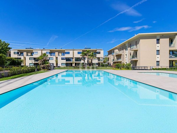 appartamento in vendita a Desenzano del Garda in zona Campeggio sul Vò