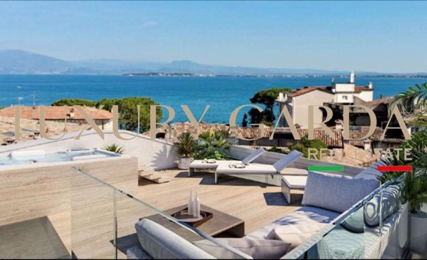 appartamento in vendita a Desenzano del Garda