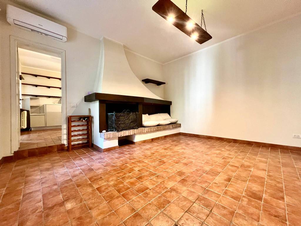 casa indipendente in vendita a Desenzano del Garda in zona San Pietro