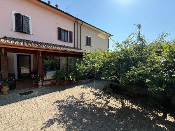 appartamento in vendita a Desenzano del Garda in zona San Pietro