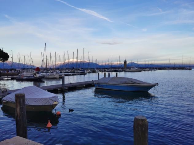 appartamento in vendita a Desenzano del Garda in zona Campeggio sul Vò