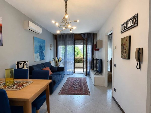 appartamento in vendita a Desenzano del Garda in zona Campeggio sul Vò