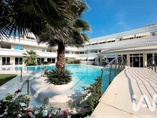 appartamento in vendita a Desenzano del Garda in zona Rivoltella